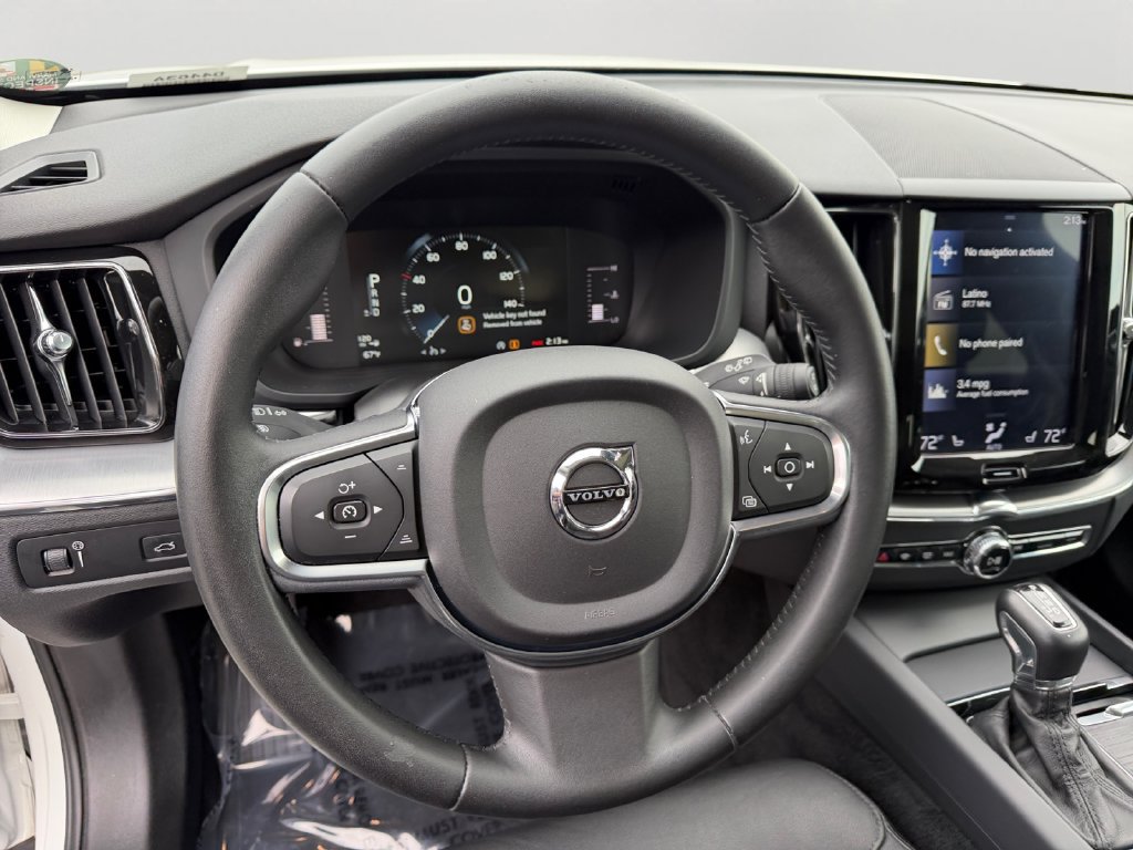 Used 2019 Volvo XC60 T5 Momentum w/ Premium Package AWD/4WD image 18
