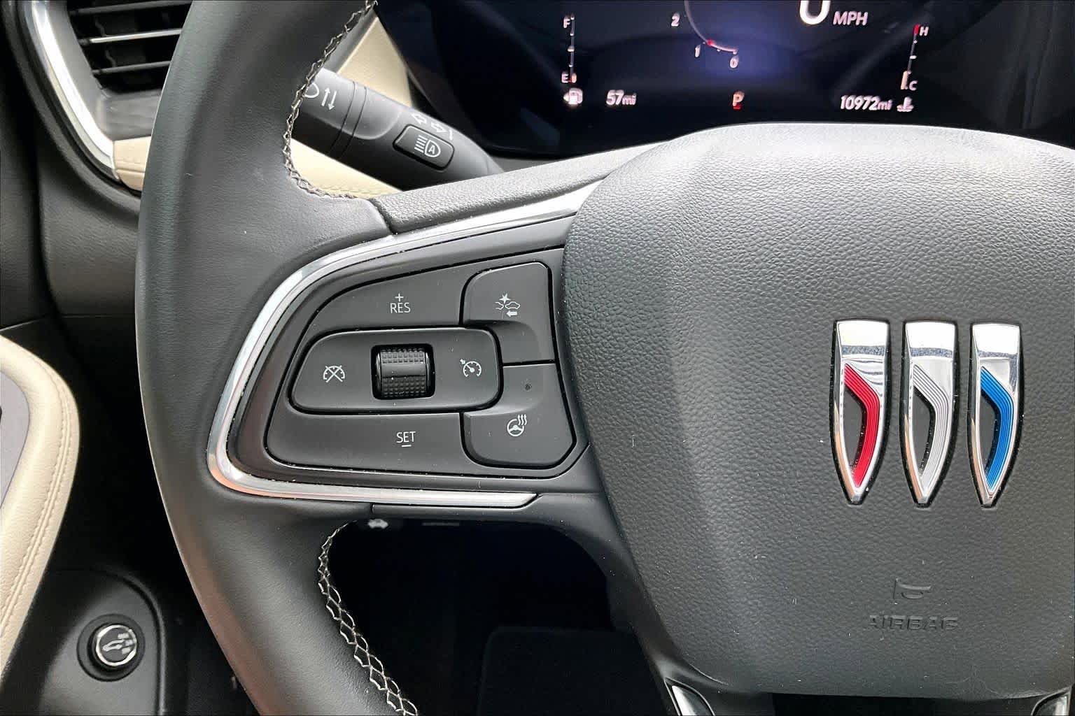 Used 2025 Buick Encore GX Avenir w/ Avenir Technology Package image 24