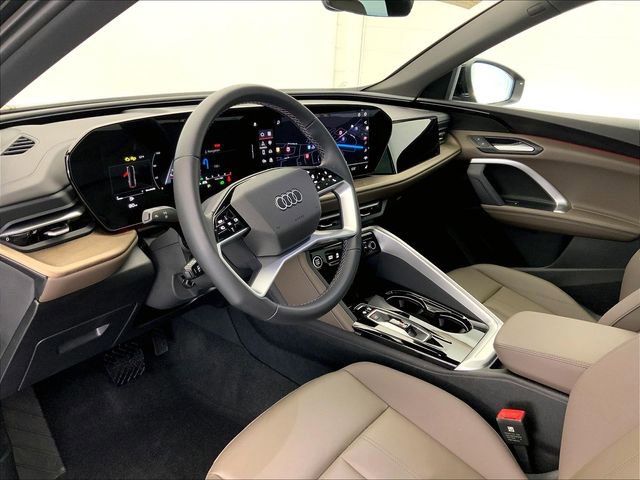 Used 2025 Audi Q5 Premium w/ Convenience Package AWD/4WD image 4