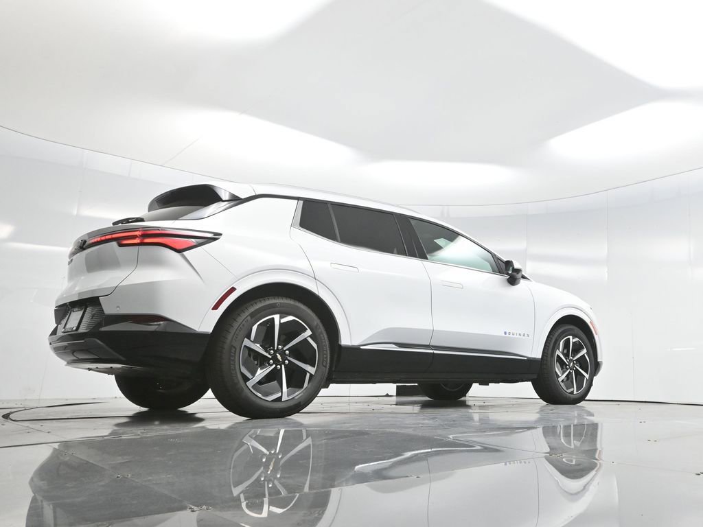 Used 2025 Chevrolet Equinox EV LT w/ Convenience Package image 60