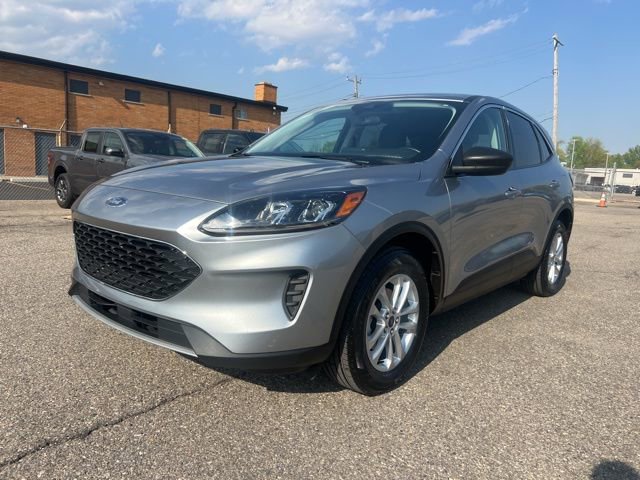 Certified 2022 Ford Escape SE w/ Cold Weather Package AWD/4WD image 25