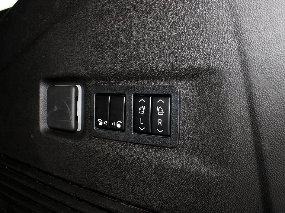 Used 2021 Chevrolet Suburban High Country w/ Max Trailering Package image 59