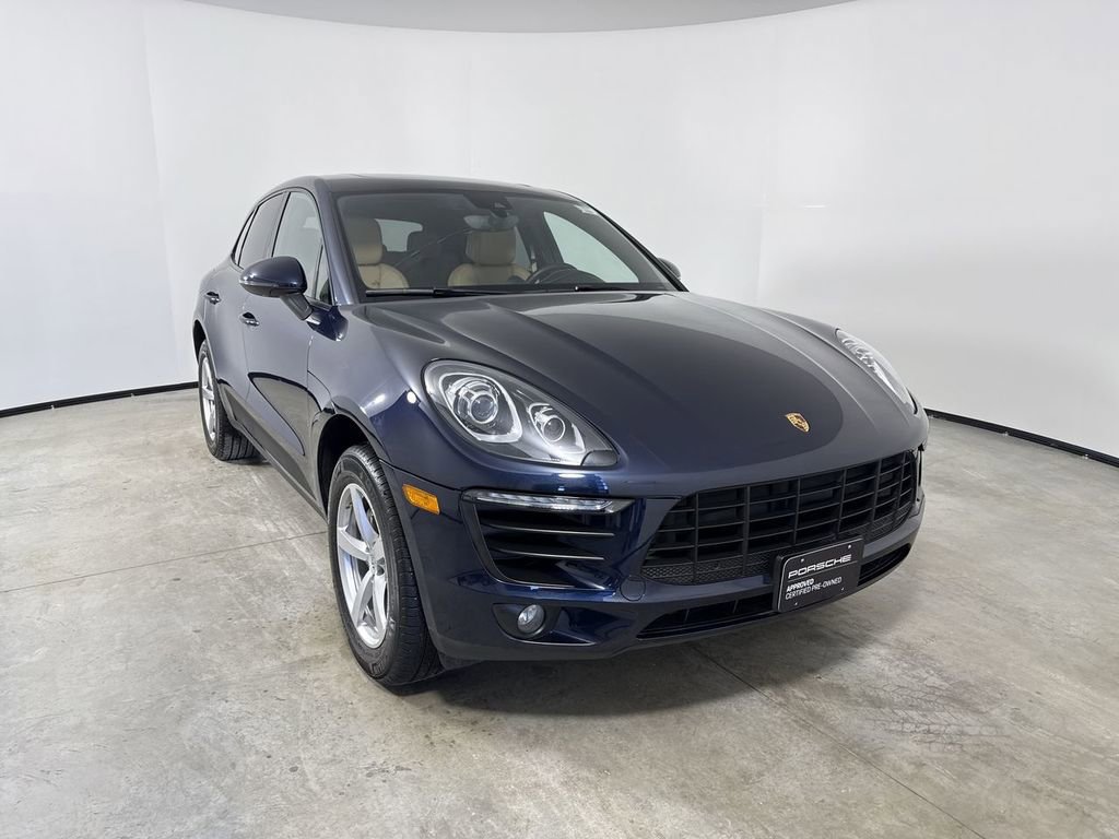 Certified 2018 Porsche Macan image 9