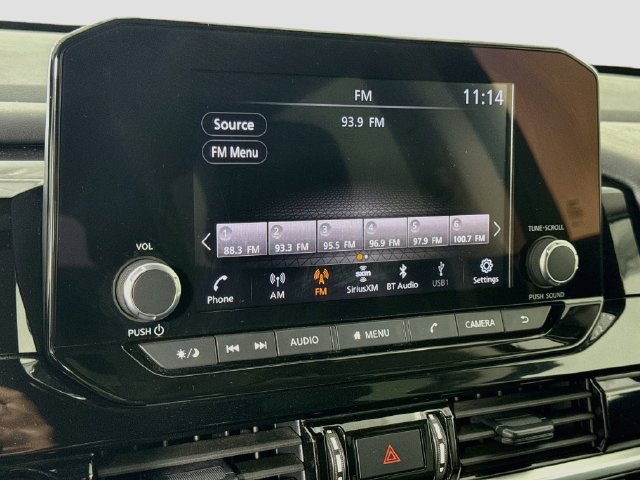 Used 2024 Nissan Pathfinder SV FWD image 14