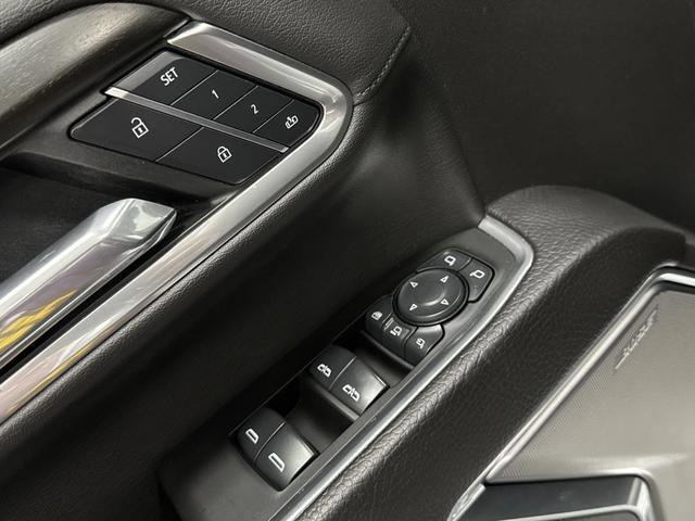 Used 2025 GMC Sierra 2500 Denali w/ Technology Package AWD/4WD image 33