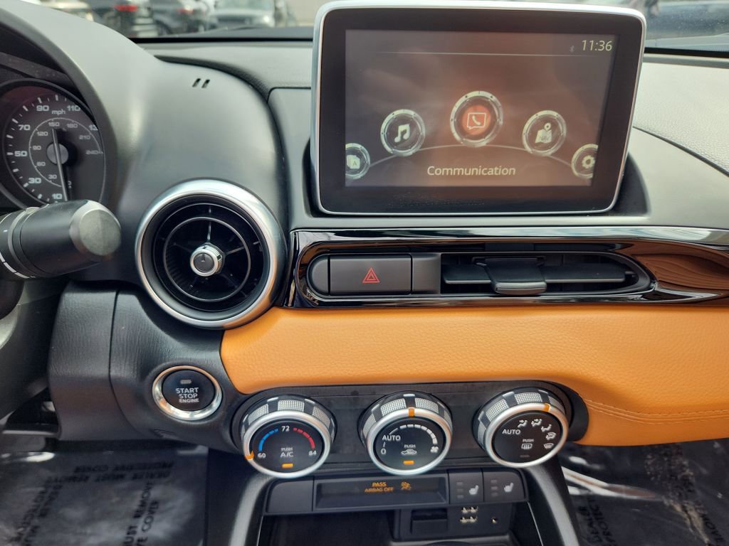 Used 2018 FIAT 124 Spider Lusso w/ Convenience Group image 24