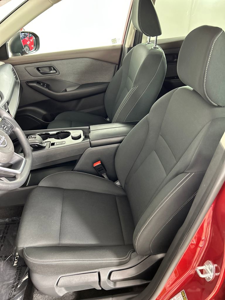 Used 2023 Nissan Rogue S AWD/4WD image 12