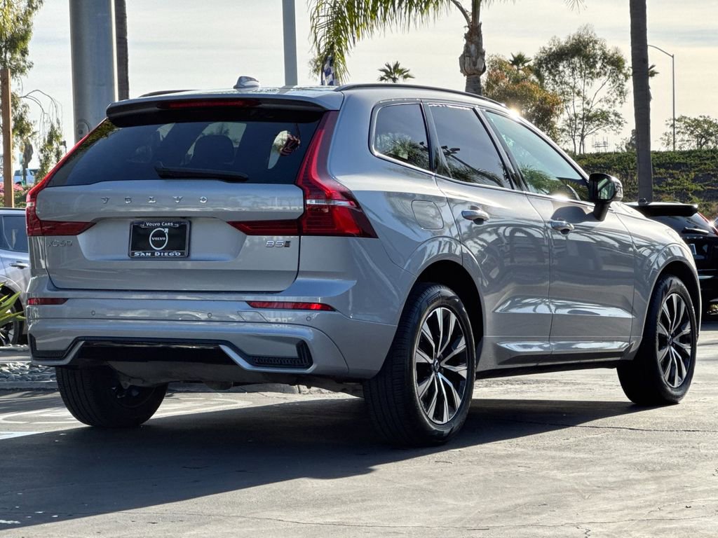 Certified 2025 Volvo XC60 B5 Core AWD/4WD image 5