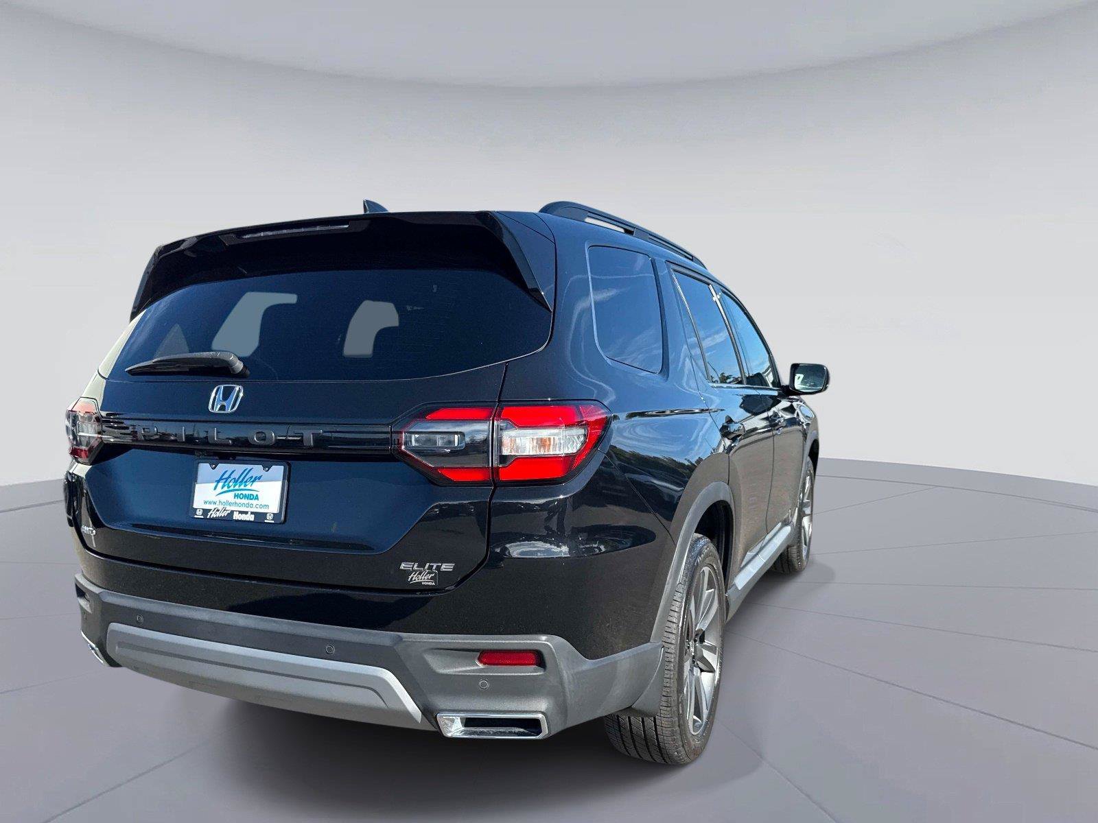 Certified 2024 Honda Pilot Elite image 4