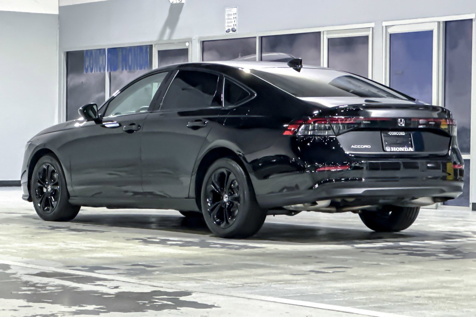 Used 2025 Honda Accord SE image 3