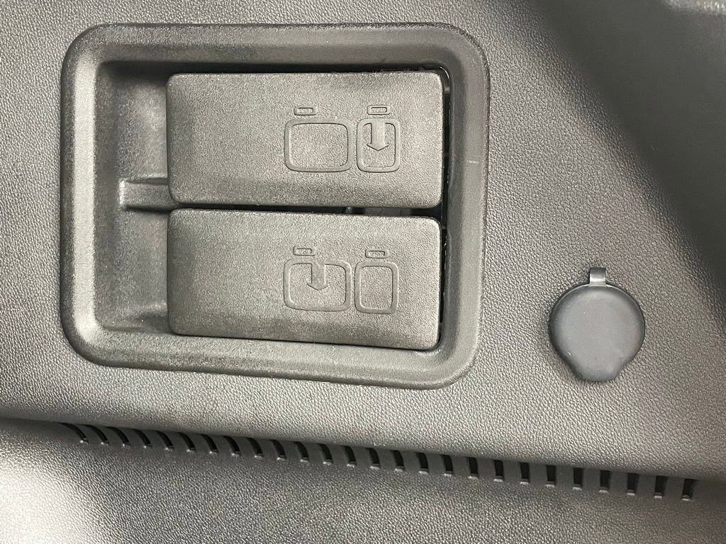 Certified 2023 Chevrolet Equinox LT image 18