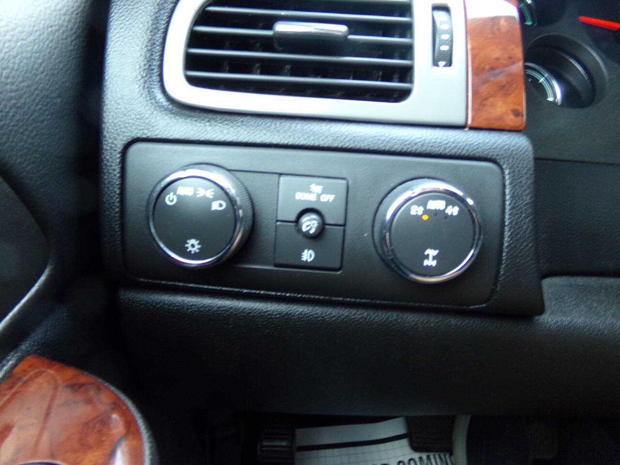 Used 2014 GMC Yukon XL SLT image 61