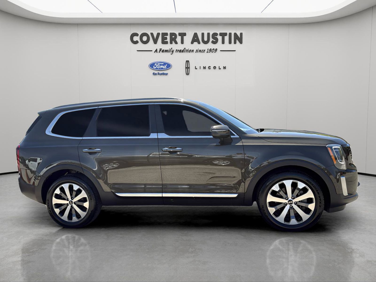 Used 2021 Kia Telluride S image 6