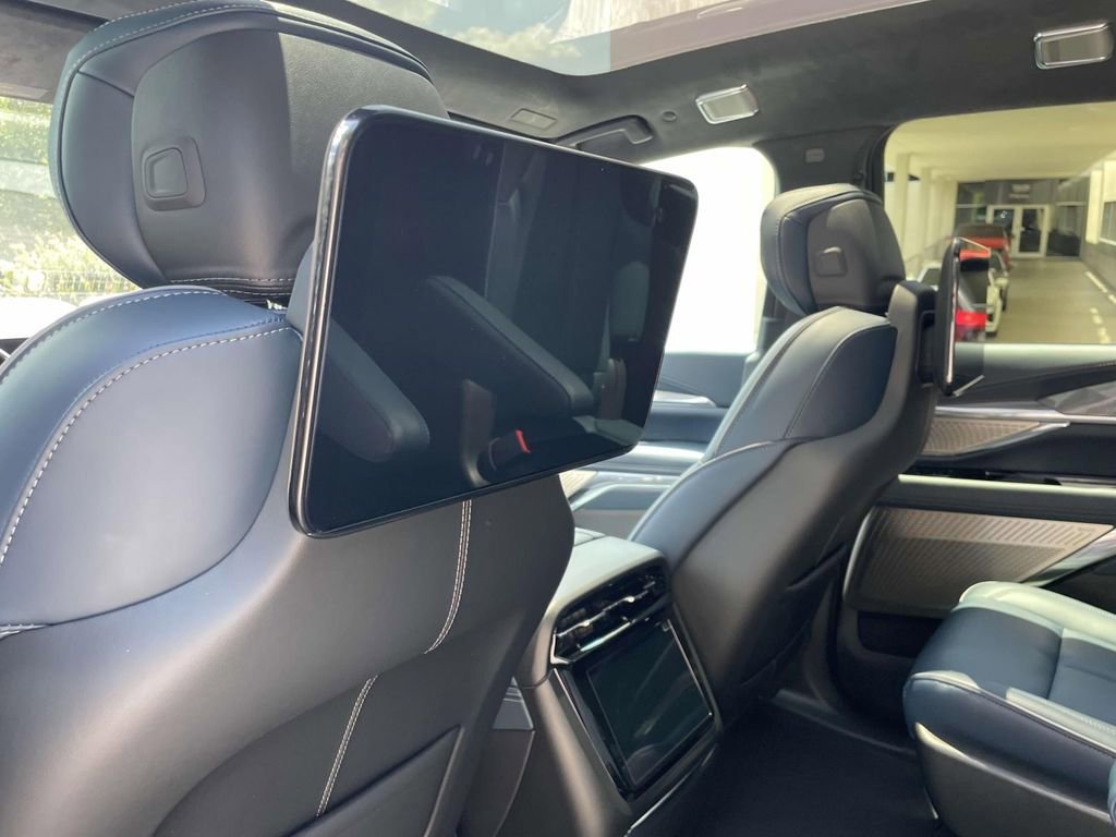 New 2026 Cadillac Escalade IQ Sport 2 w/ LPO, ONYX Package image 14