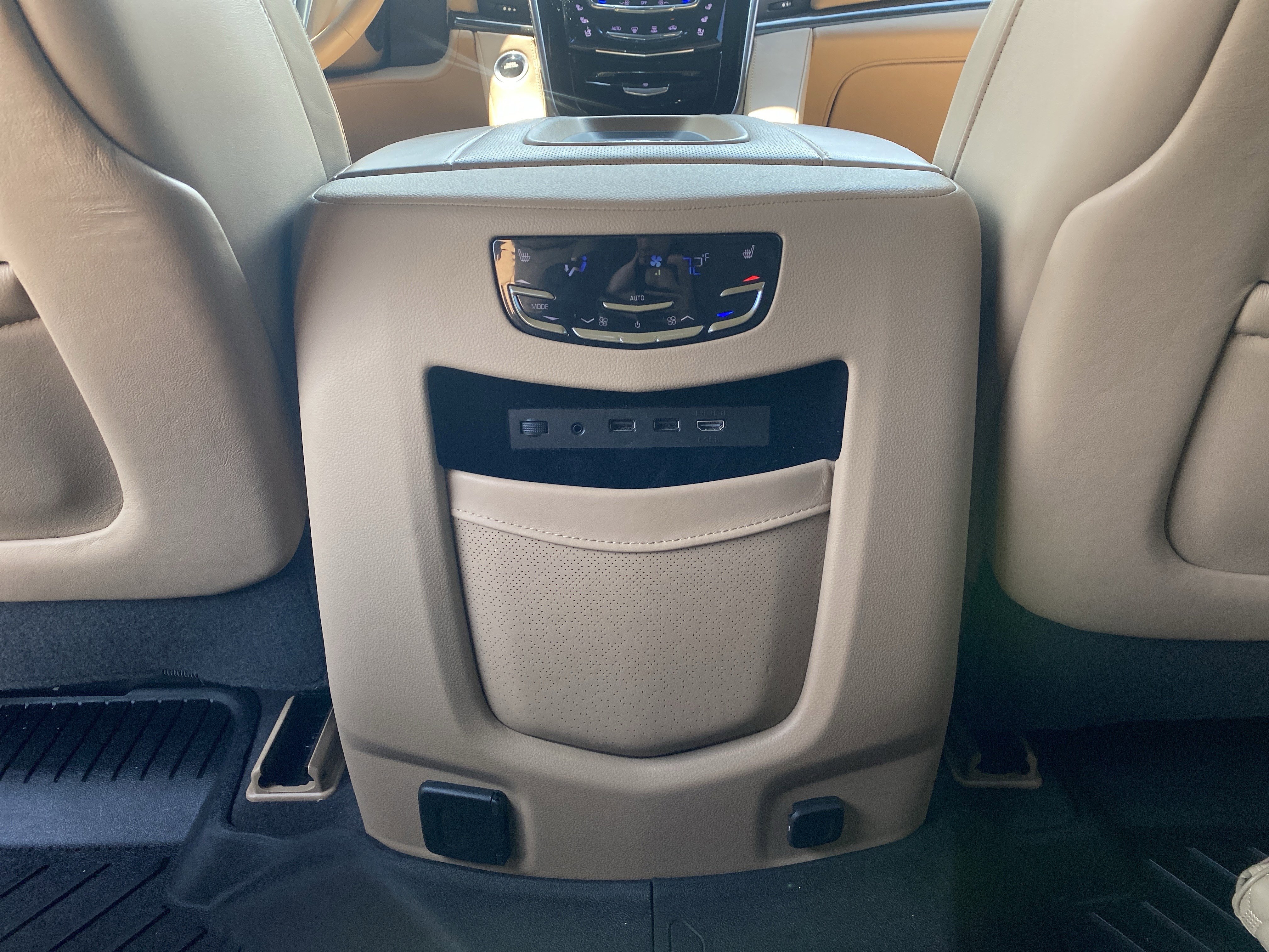 Used 2020 Cadillac Escalade ESV Platinum AWD/4WD image 26