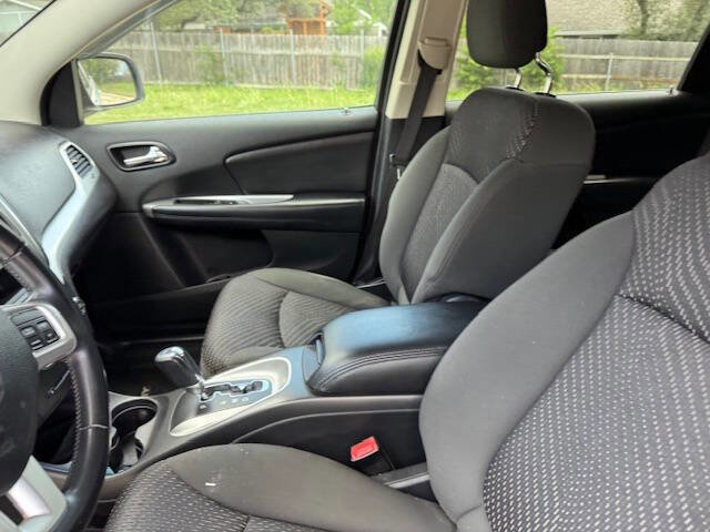 Used 2012 Dodge Journey SXT w/ Popular Equipment Group FWD image 32