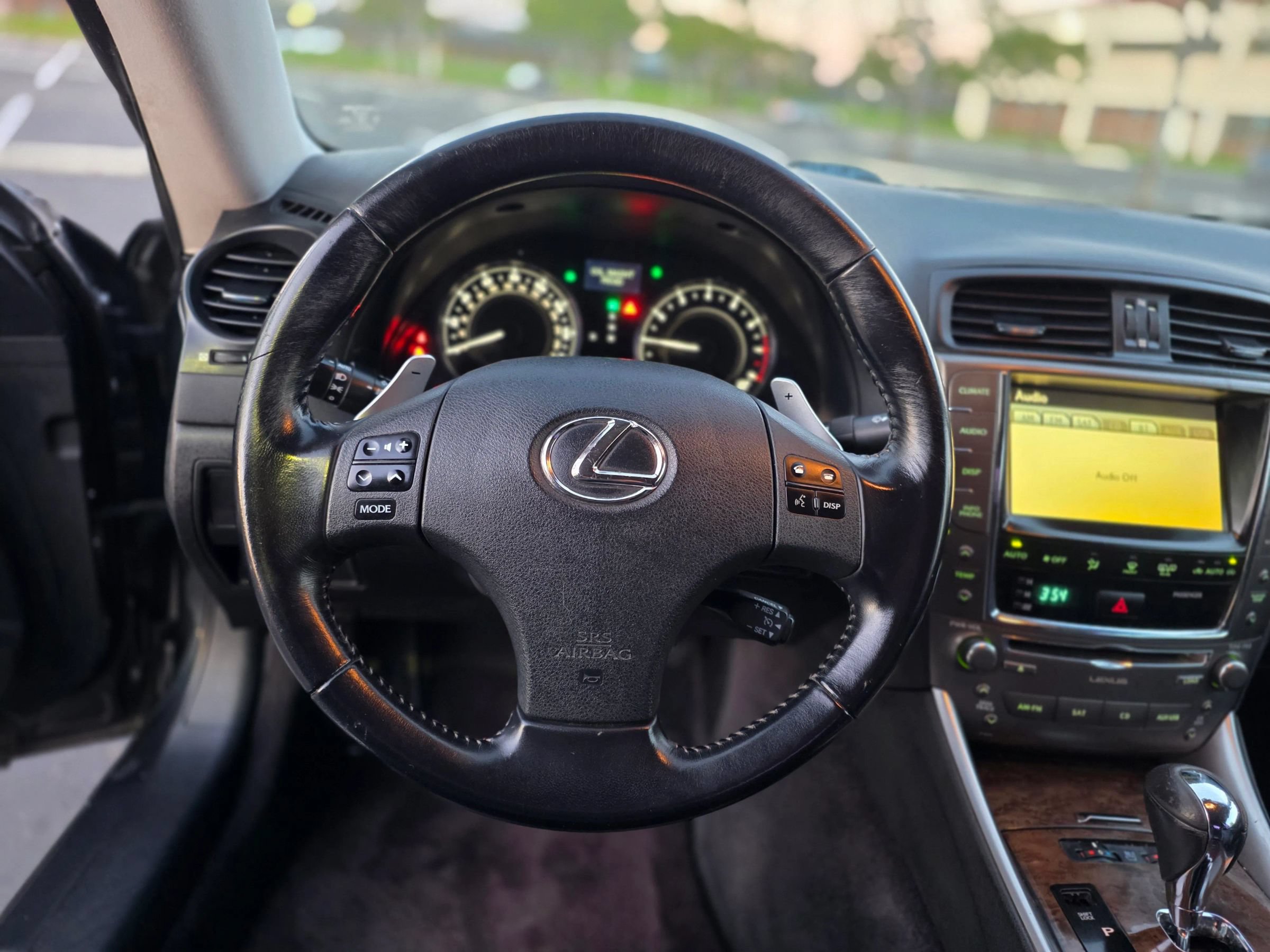 Used 2010 Lexus IS 350C RWD image 23