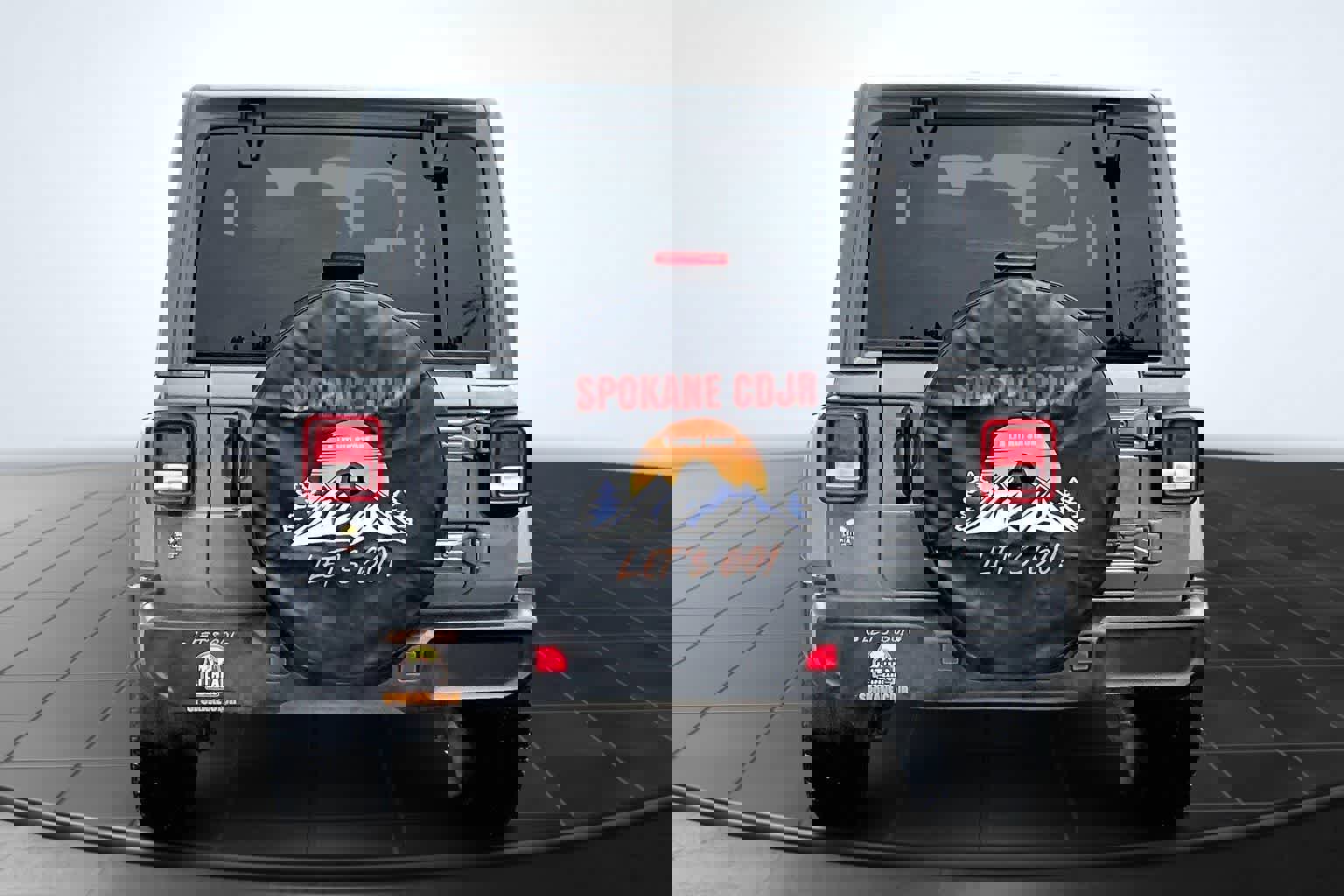 Used 2023 Jeep Wrangler Sahara image 5