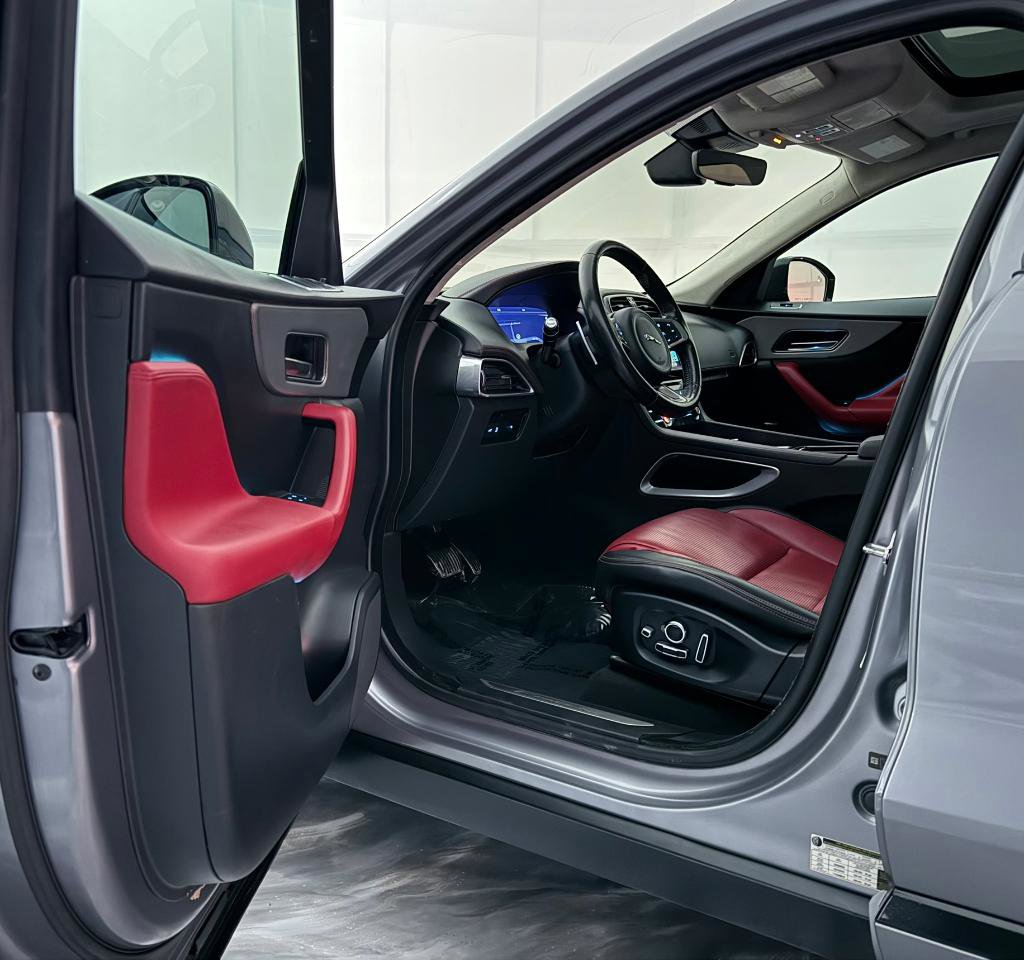 Used 2020 Jaguar F-PACE Checkered Flag image 16