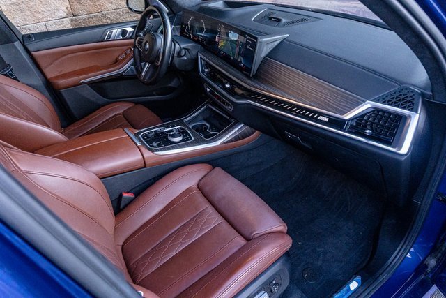 Used 2023 BMW X7 M60i w/ Executive Package image 30