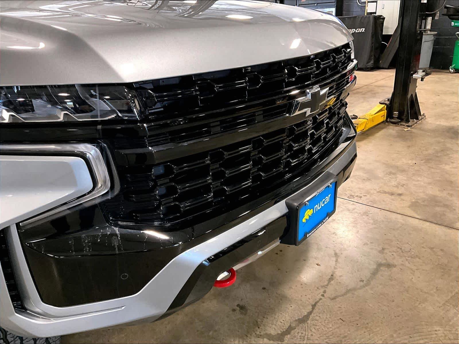 Used 2024 Chevrolet Tahoe Z71 w/ Luxury Package AWD/4WD image 33