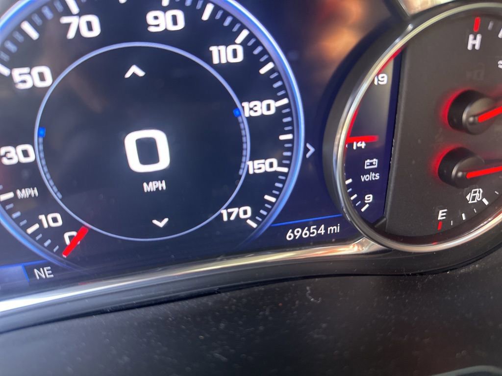 Used 2022 Chevrolet Traverse Premier w/ LPO, Cargo Package image 18