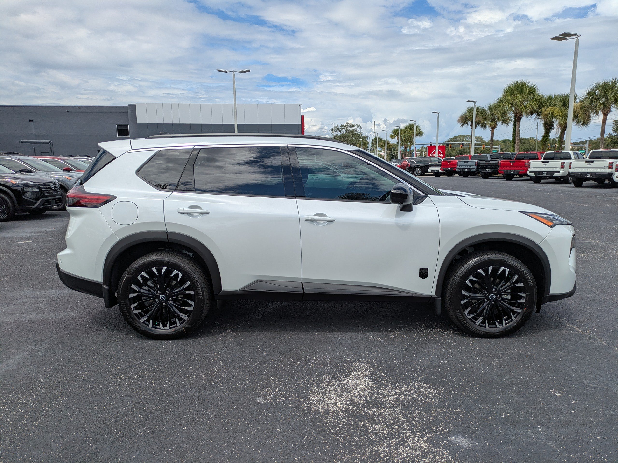 New 2026 Nissan Rogue Dark Armor FWD image 3