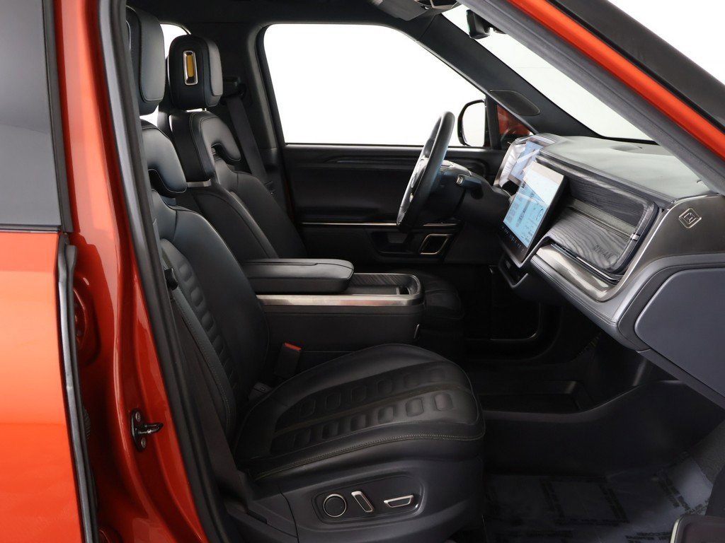 Used 2022 Rivian R1T Adventure image 29