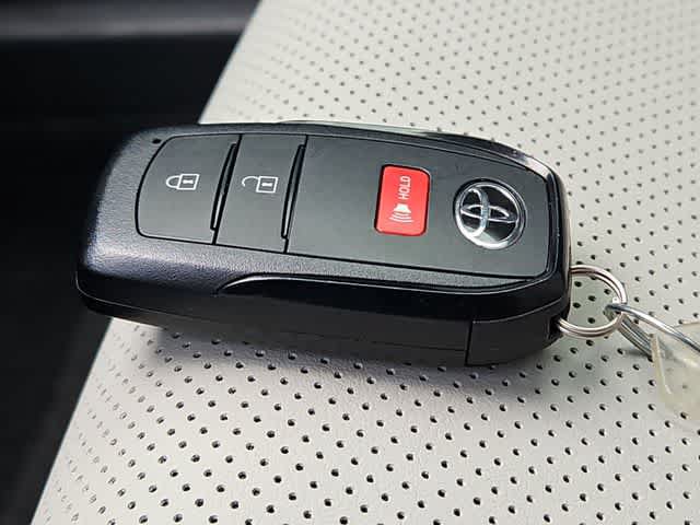 Certified 2024 Toyota Prius XLE AWD/4WD image 29