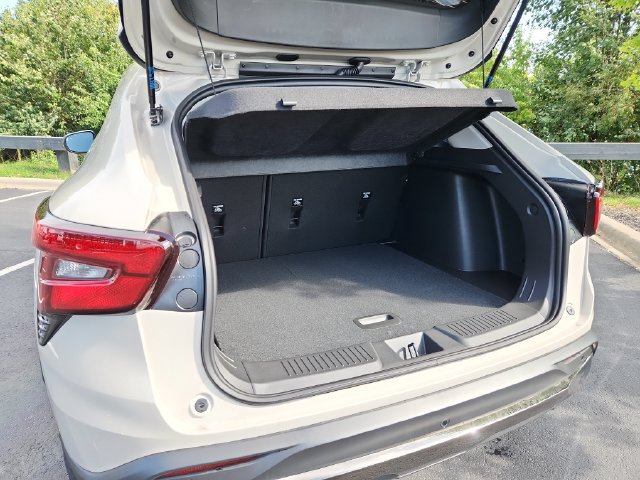 New 2026 Chevrolet Trax ACTIV w/ Sunroof Package FWD image 18