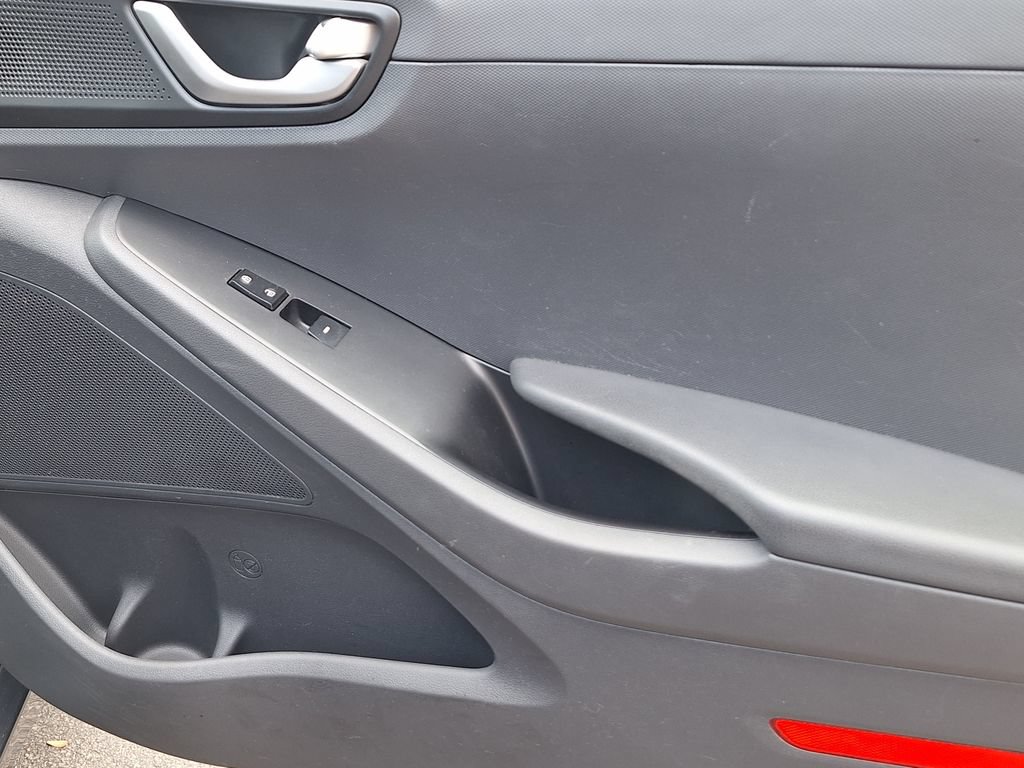 Used 2018 Hyundai Ioniq Blue FWD image 24