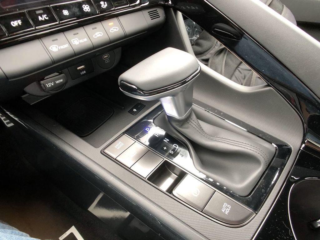 New 2025 Hyundai Elantra SEL image 22