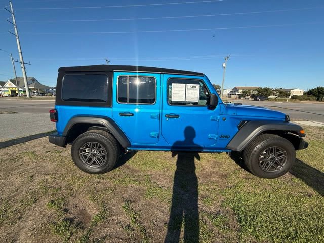 Used 2024 Jeep Wrangler Sport S image 8