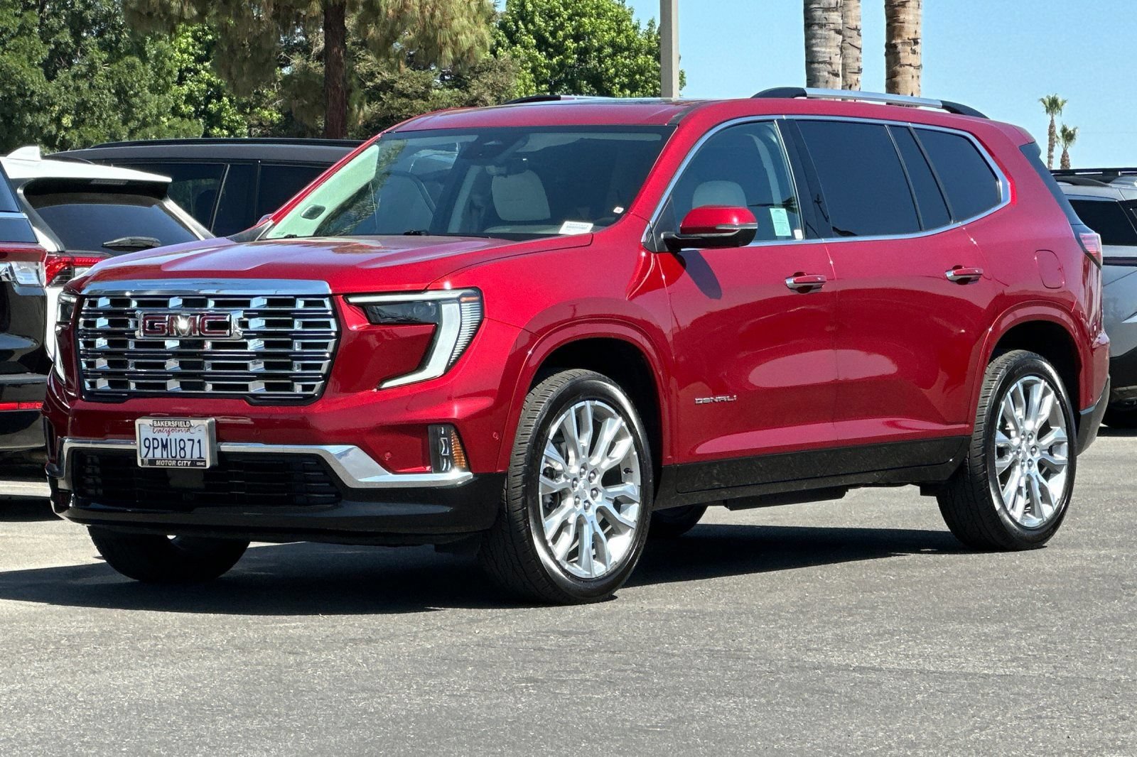 Certified 2024 GMC Acadia Denali w/ Super Cruise Package AWD/4WD image 8