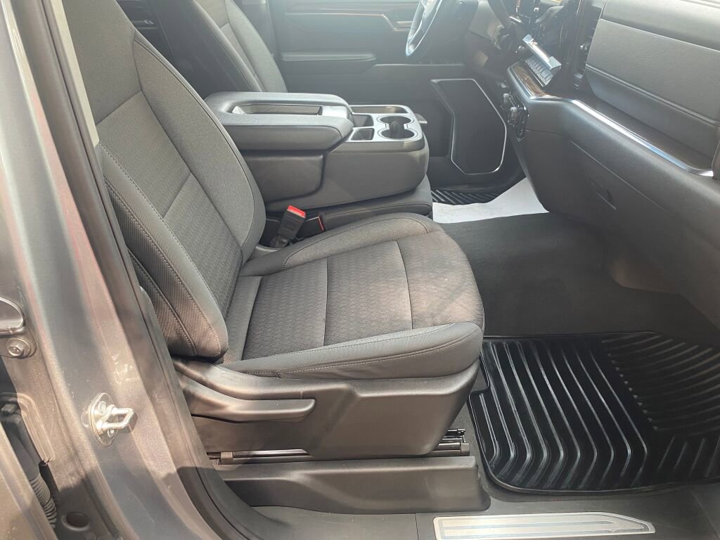 Used 2025 Chevrolet Silverado 1500 LT image 22