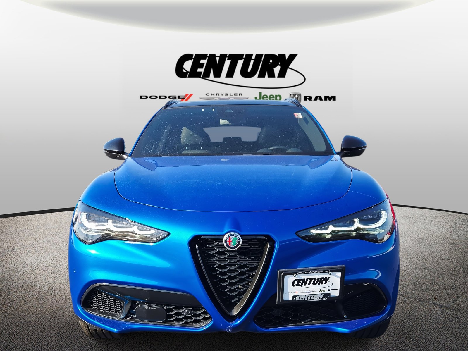 Used 2024 Alfa Romeo Stelvio Veloce image 9