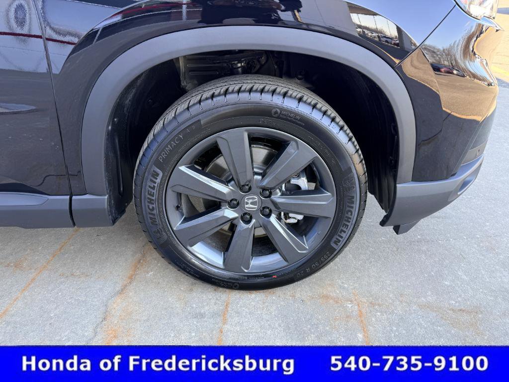 Certified 2025 Honda Pilot Sport image 13