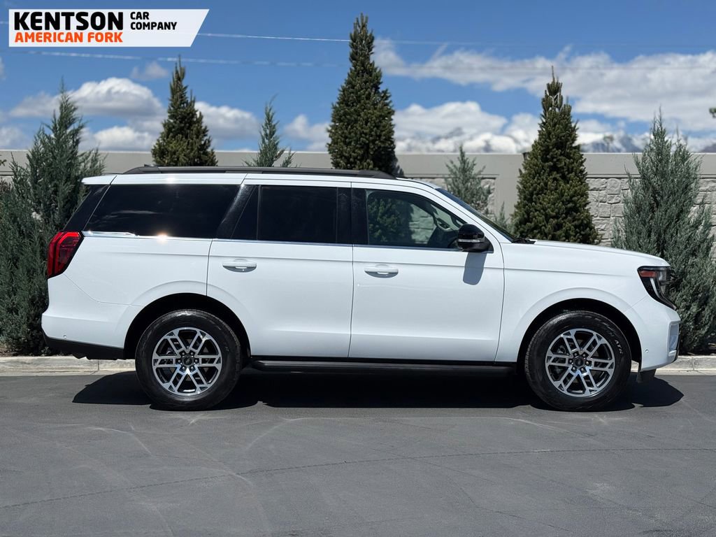 Used 2025 Ford Expedition Active AWD/4WD image 11