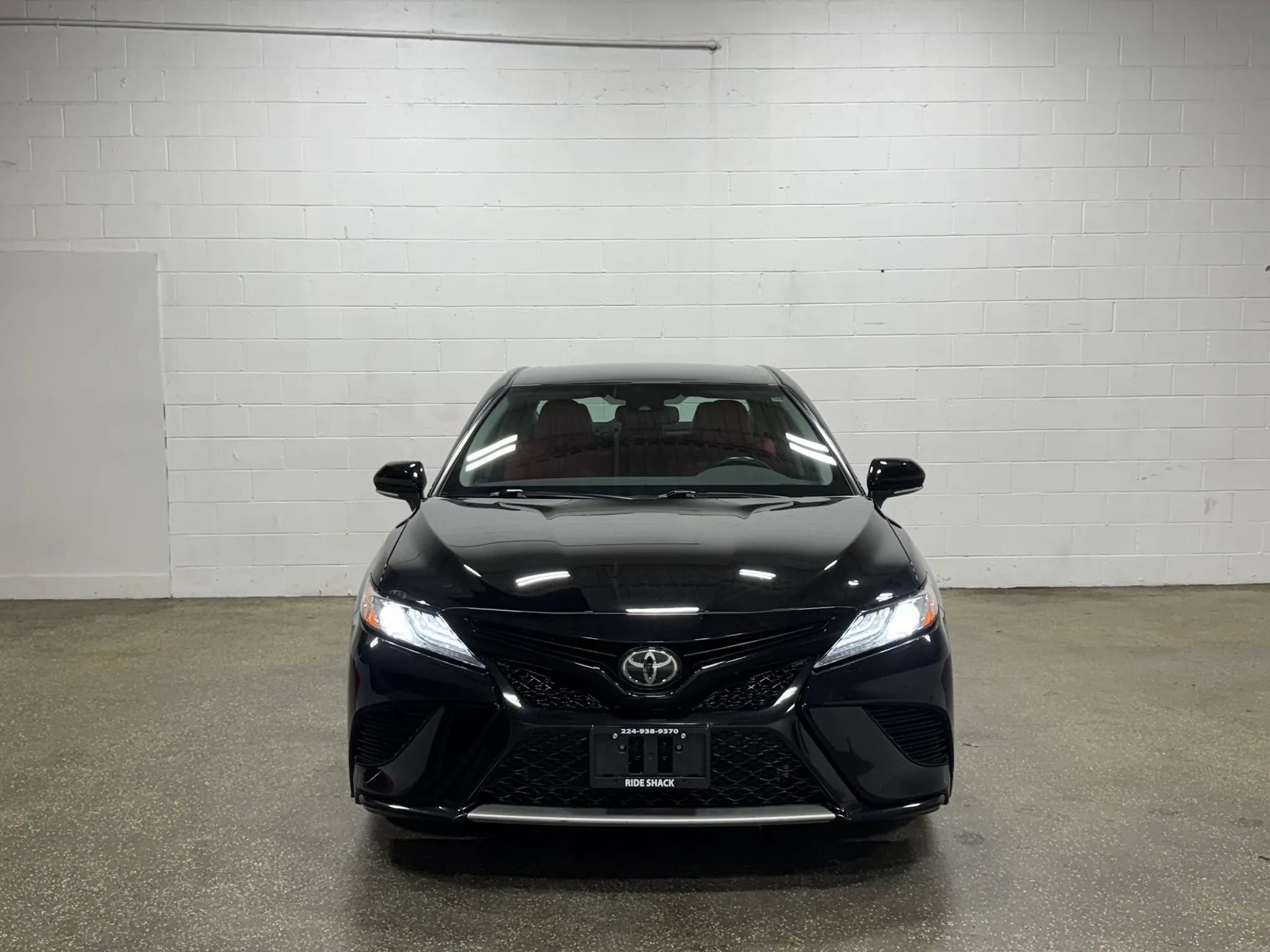 Used 2020 Toyota Camry XSE AWD/4WD image 8