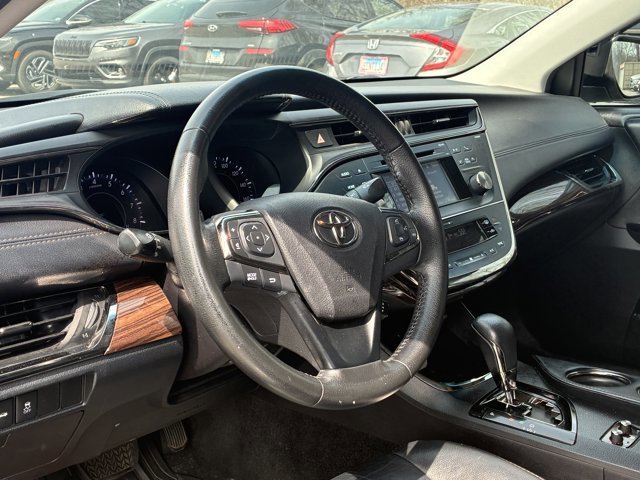 Used 2015 Toyota Avalon XLE image 12