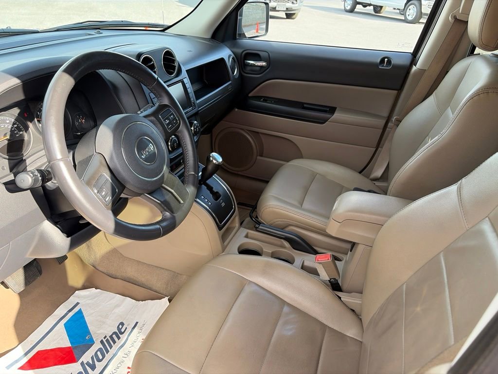 Used 2017 Jeep Patriot High Altitude FWD image 2