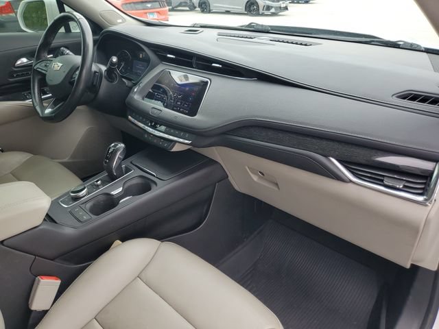Used 2019 Cadillac XT4 Premium Luxury w/ Cold Weather Package AWD/4WD image 20