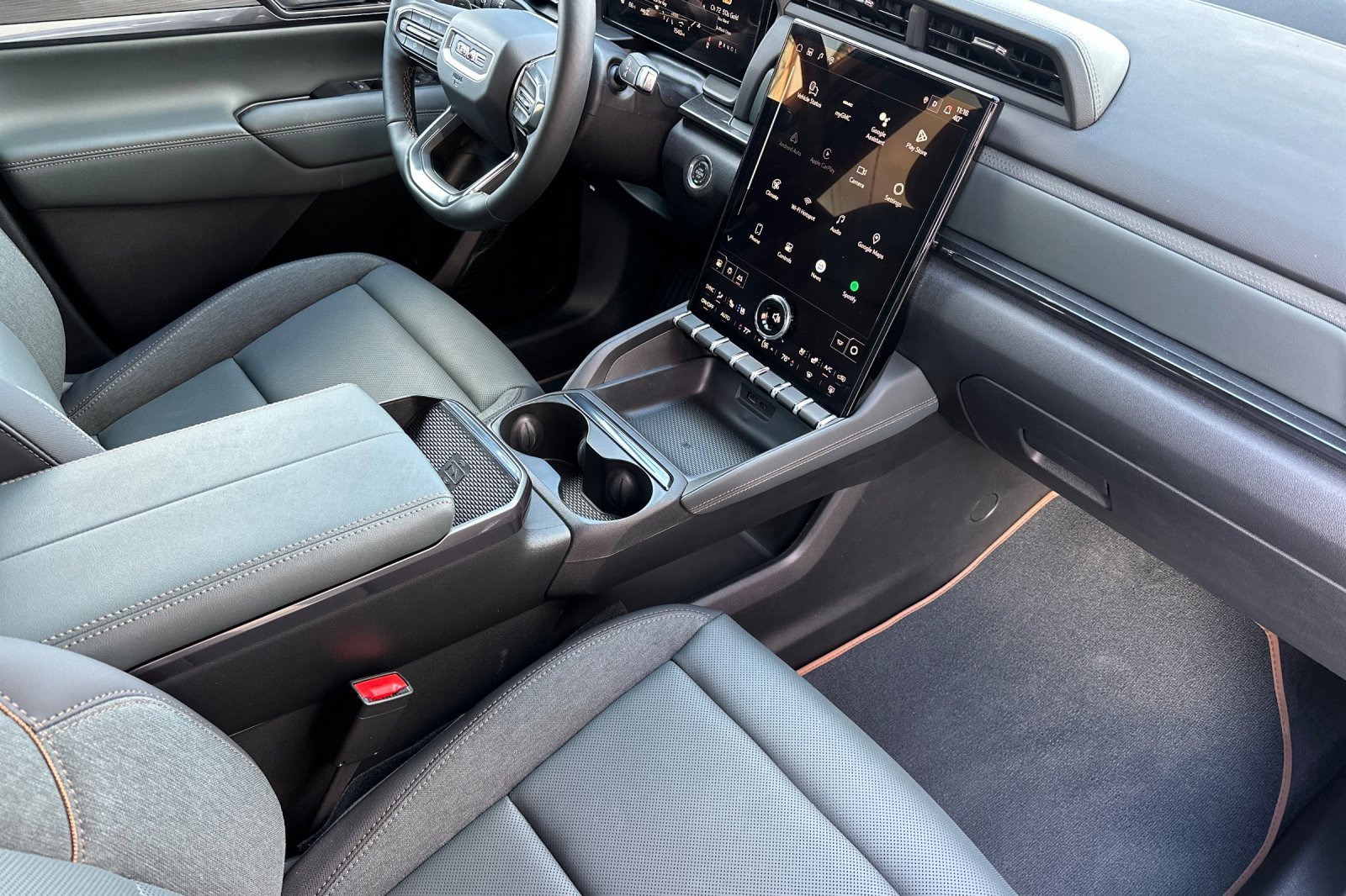 Used 2026 GMC Terrain AT4 w/ Convenience Package III image 18