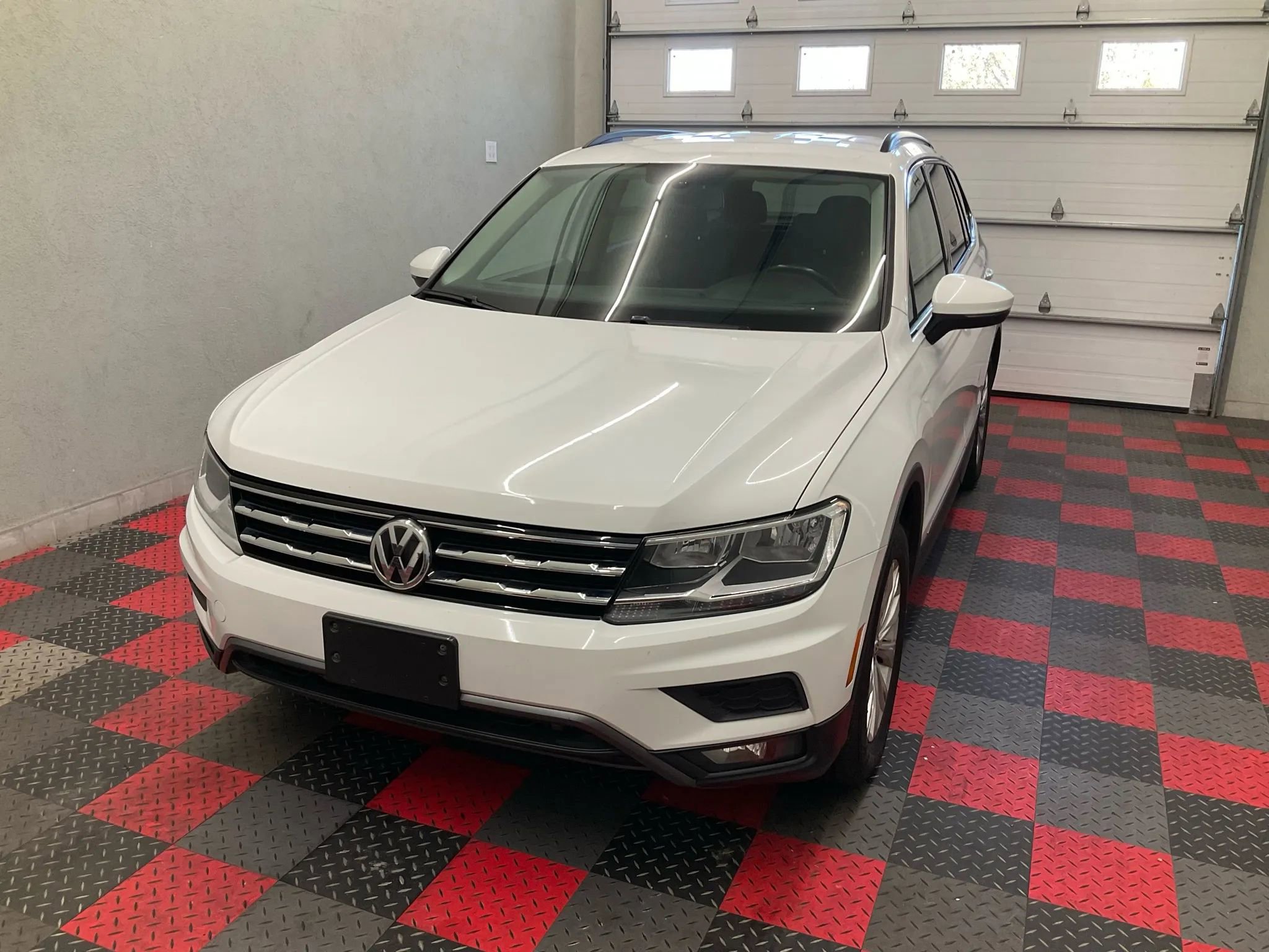 Used 2018 Volkswagen Tiguan SE