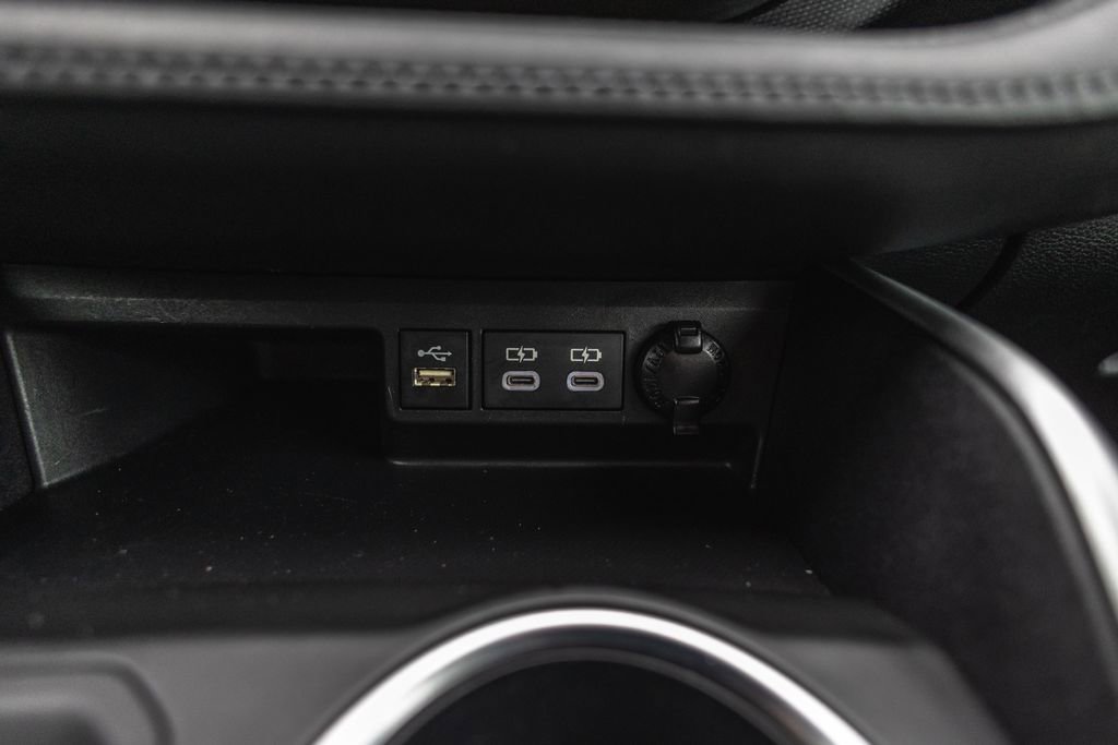 Used 2023 Toyota Highlander XLE image 18