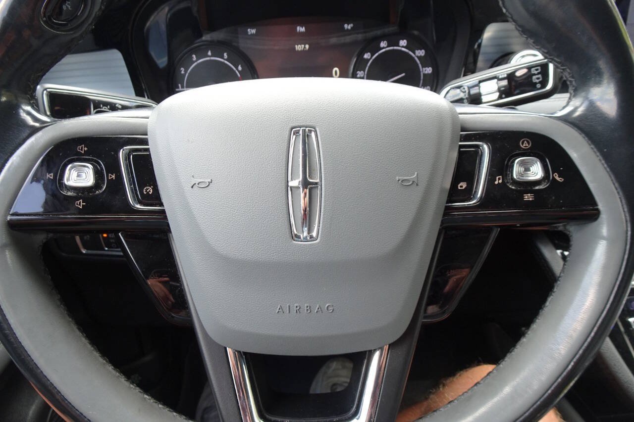 Used 2020 Lincoln Corsair AWD w/ Equipment Group 101A image 22