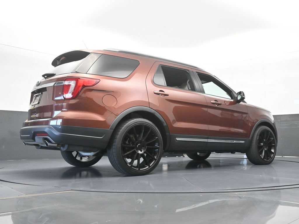 Used 2018 Ford Explorer XLT w/ Equipment Group 202A FWD image 58
