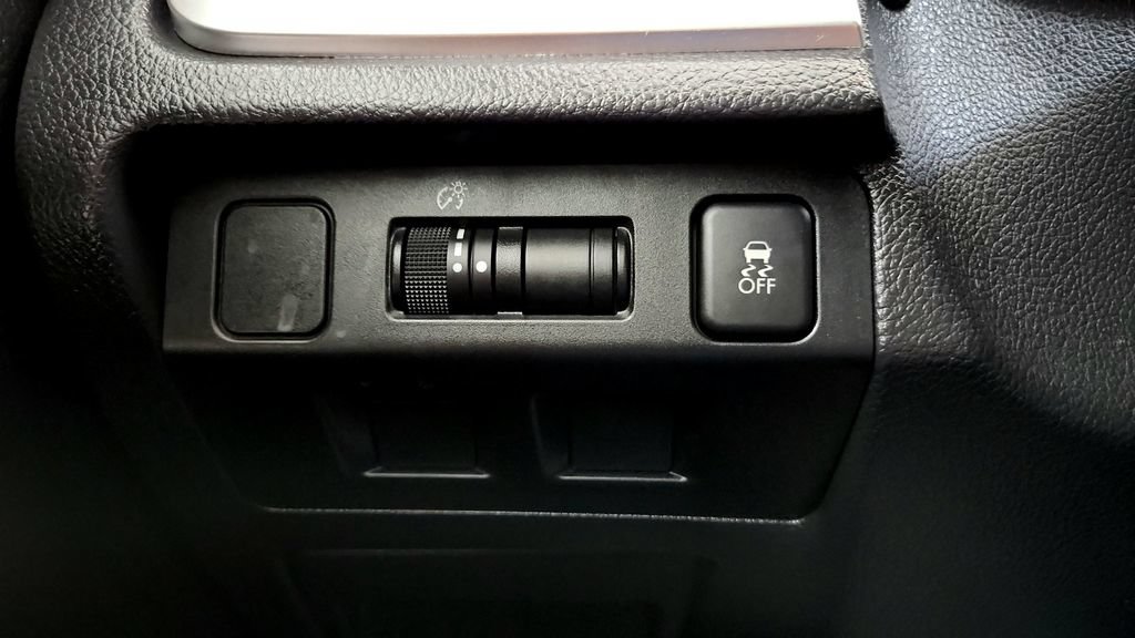 Used 2016 Subaru Impreza 2.0i Premium AWD/4WD image 33