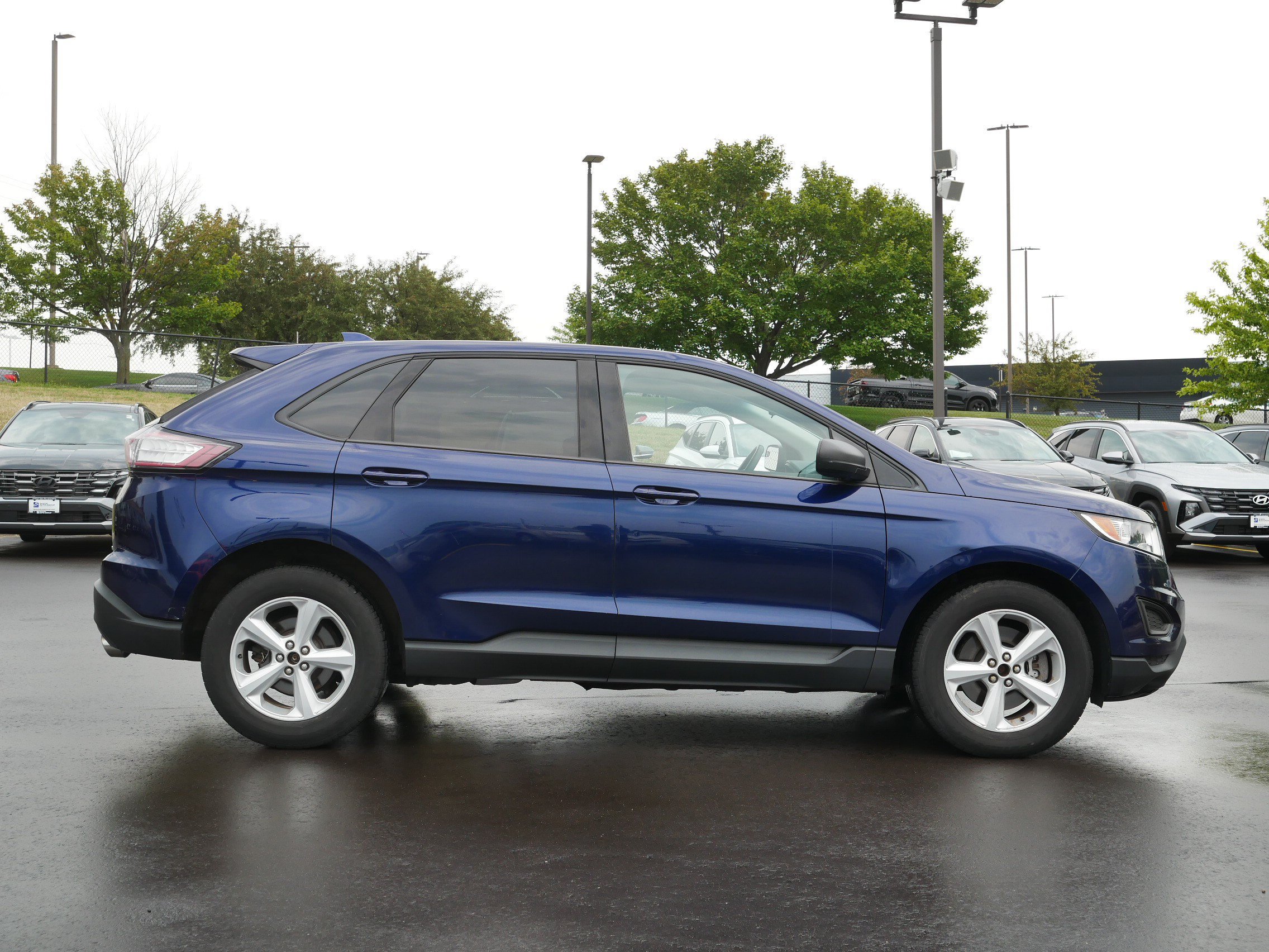Used 2016 Ford Edge SE AWD/4WD image 5