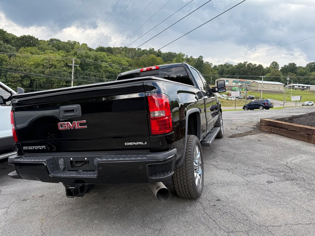 Used 2015 GMC Sierra 2500 Denali w/ Duramax Plus Package image 14